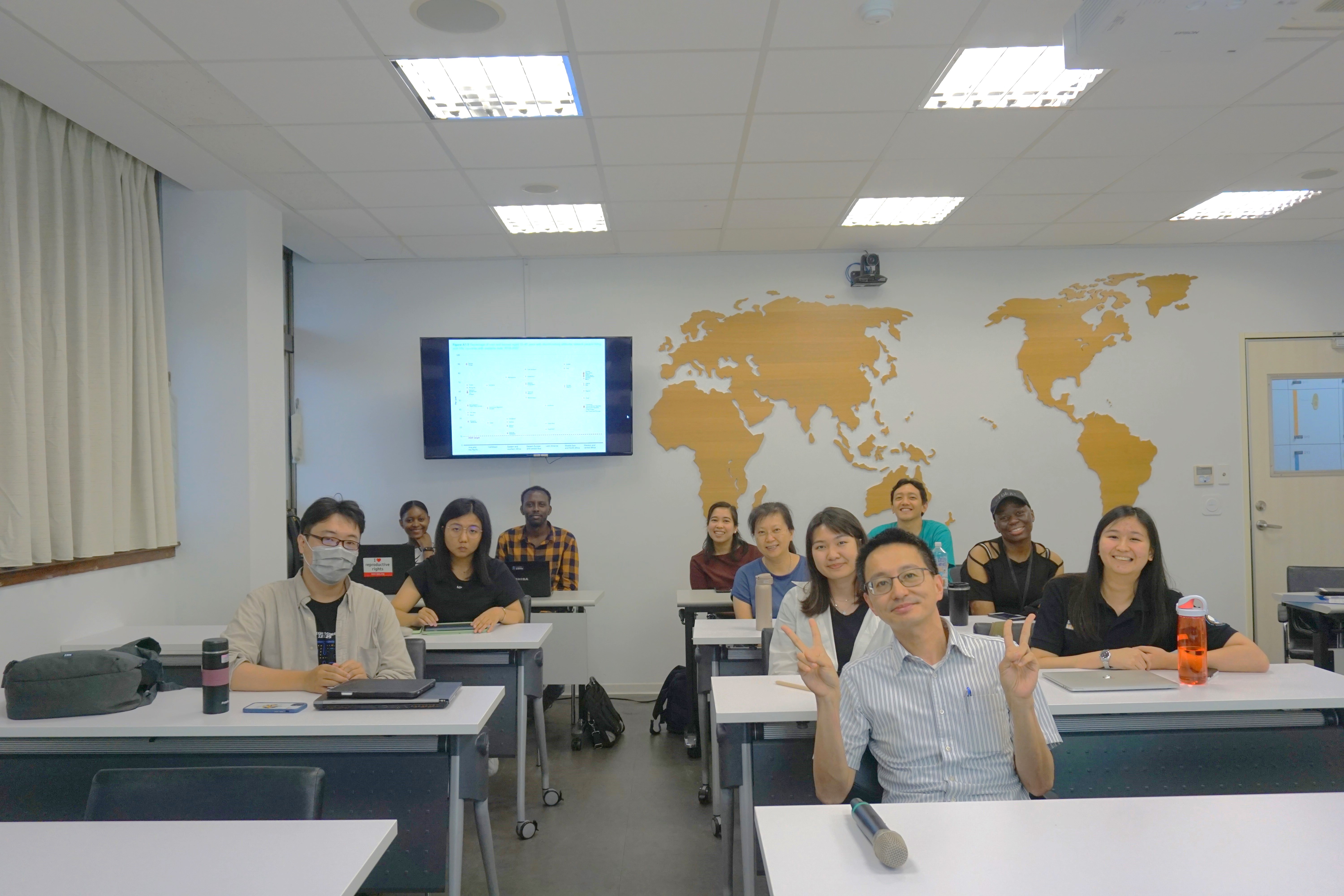 【Lecture】- Global Control of HIV and AIDS-Deputy Director Philip Yi-Chun Lo 